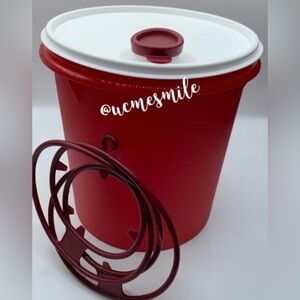Tupperware Large Red Pitcher Bucket